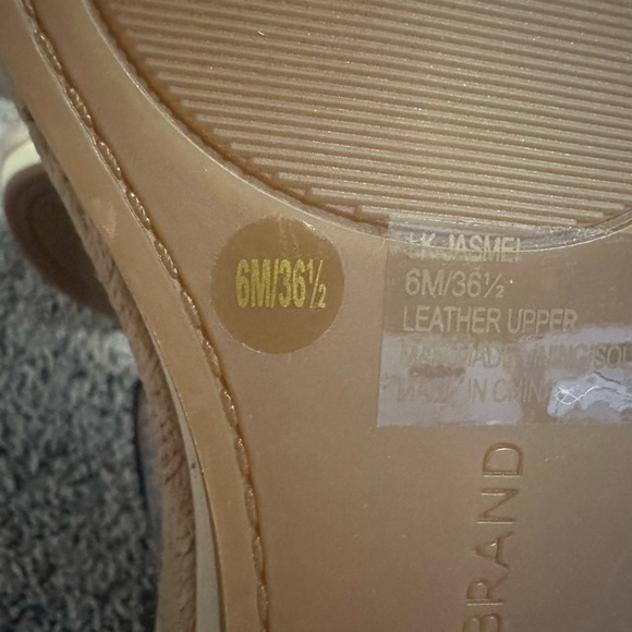 Lucky Brand Women’s Black Leather Wedge Sandal Size 6 - Picture 7 of 8